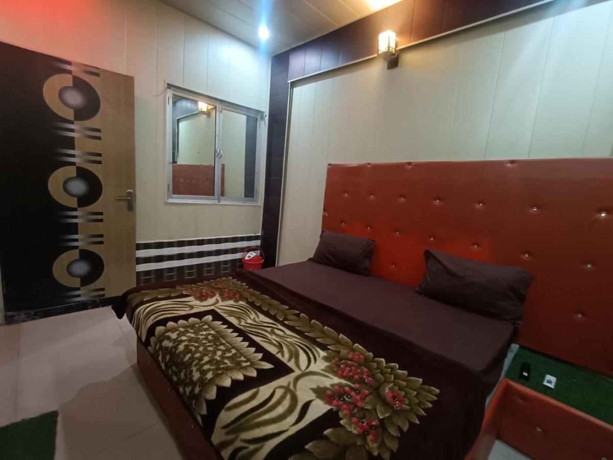 Yamnotri Dham Hotell Vrindāvan Eksteriør bilde
