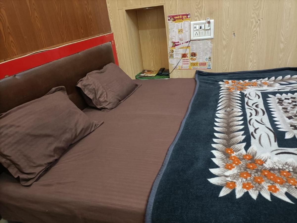 Yamnotri Dham Hotell Vrindāvan Eksteriør bilde